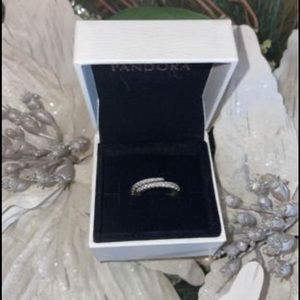 Pandora ring